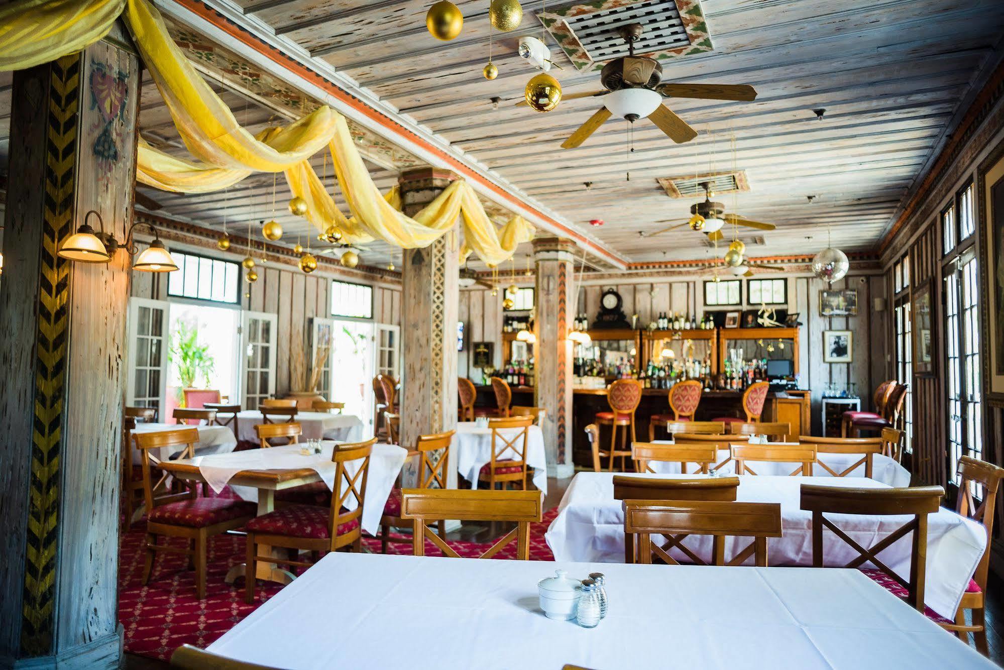 Putnam Lodge Hotel And Spa Cross City ภายนอก รูปภาพ